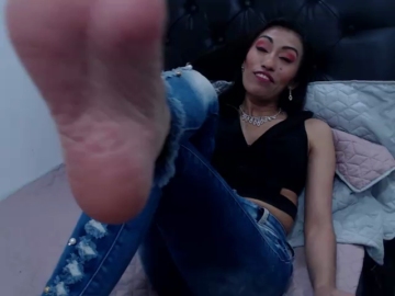 saaramiller 01-09-2021 Topless 